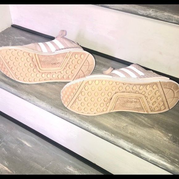 Adidas Women’s NMD R1 Orchid Tint Sneakers 8 1/2 - Picture 6 of 10